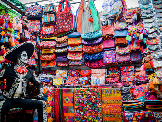 El arte del bordado en la ropa charra: Tradición y maestría